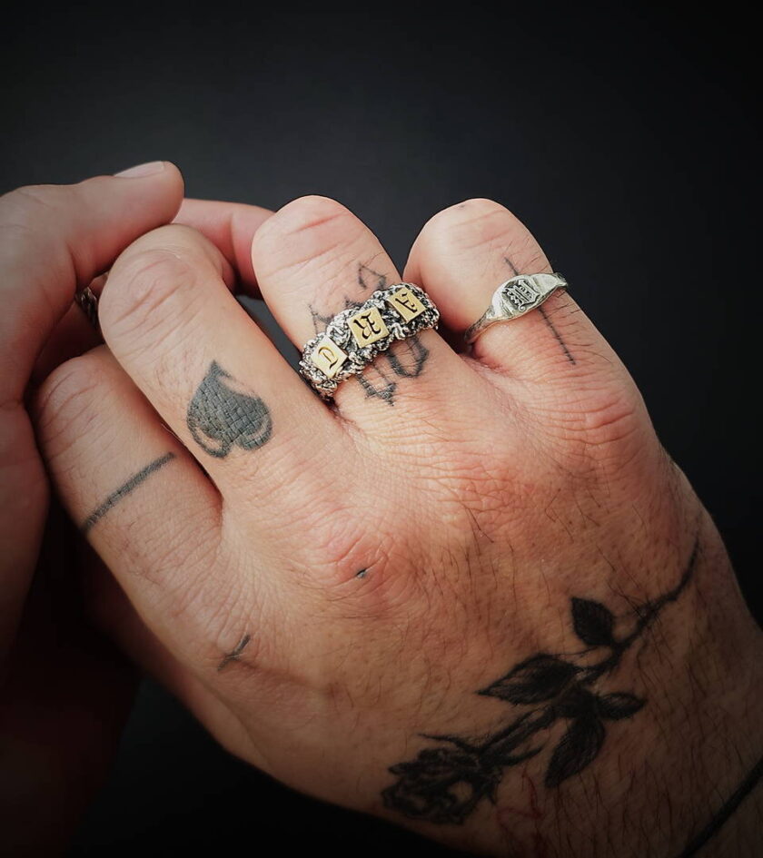 ‘ART’ Two-tone silver ring - Image 3