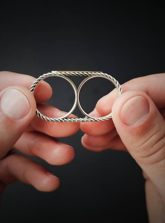 Two finger Ring. Sterling silver and Bronze