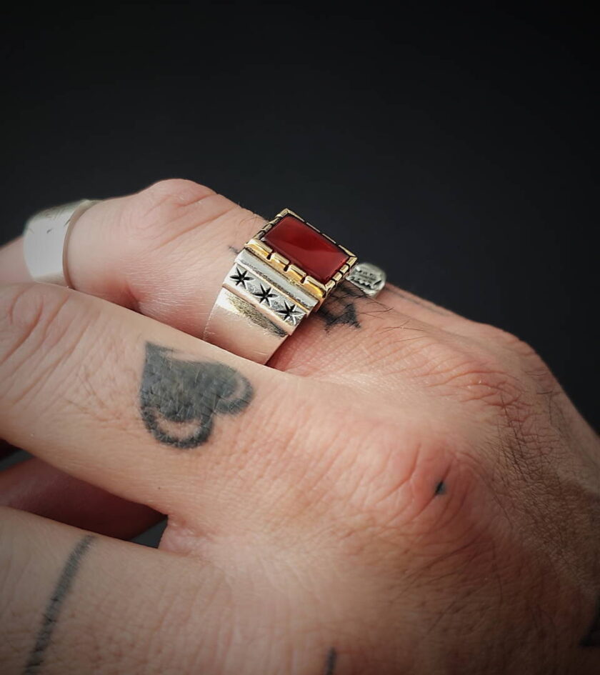 Red onyx ring. Sterling silver and Bronze - Image 3