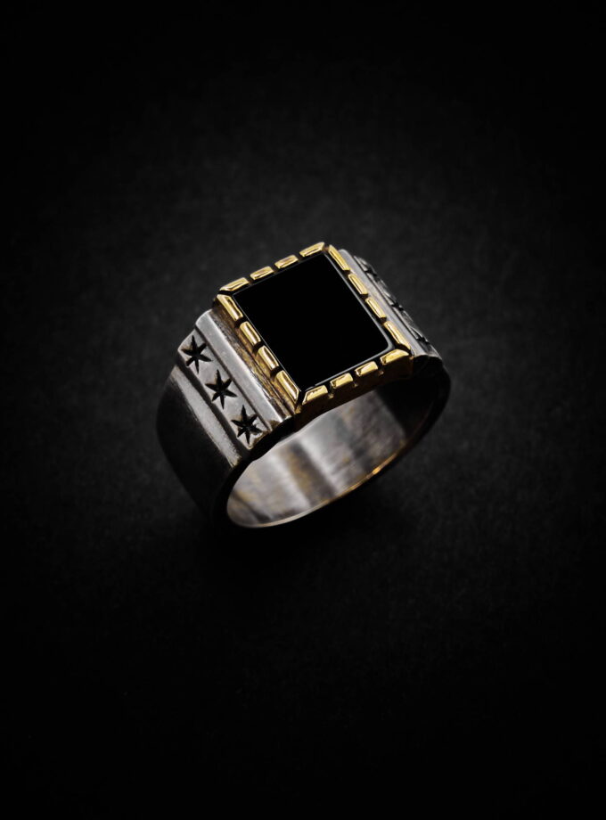 Black Onyx ring. Sterling silver and Bronze