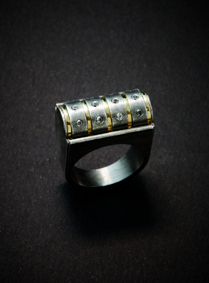 ‘Golden Lines’ Gold, Silver & Sapphires
